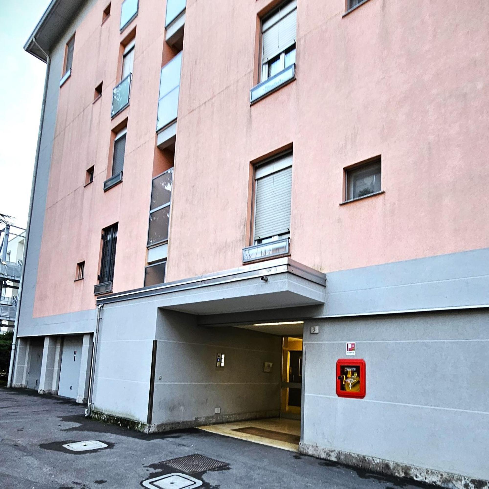 Bbking Appartamento Policlinico San Donato Milanese Exterior foto
